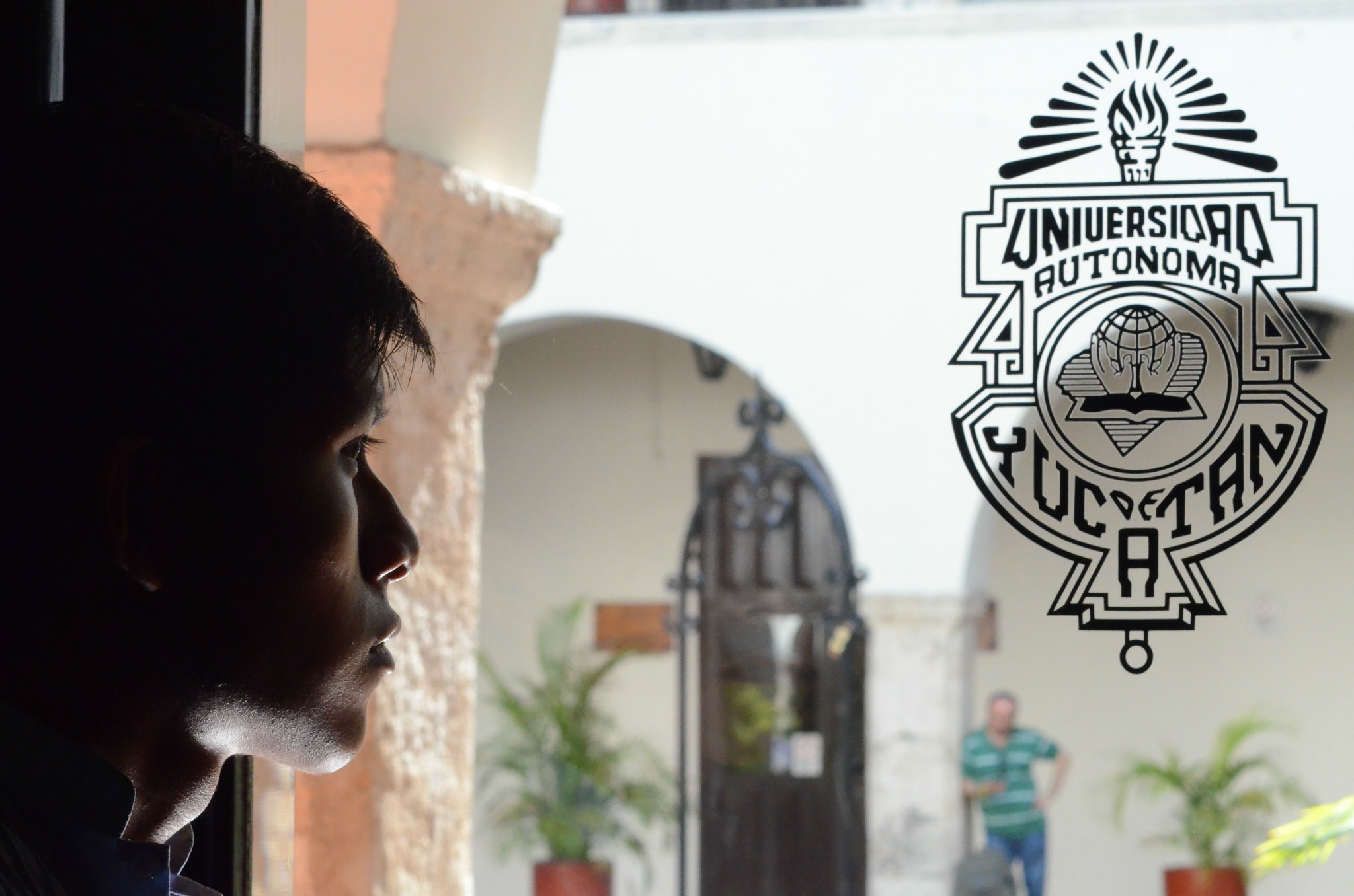 James quiso hacer su titulación en maya: ‘no tiene sentido, nadie la va a leer’, le dijeron